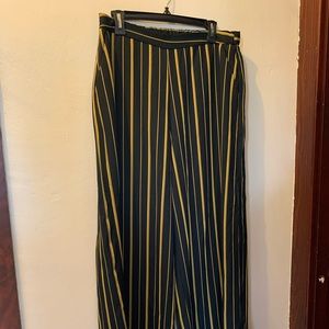 Fashion Nova wide legged trousers, black w yellow